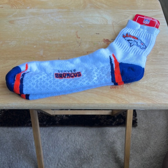 NFL Other - NFL extra large crew White Sox